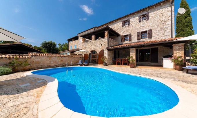 Musalez Villa | Renovated stone house in Musalez, only 4 km from Porec