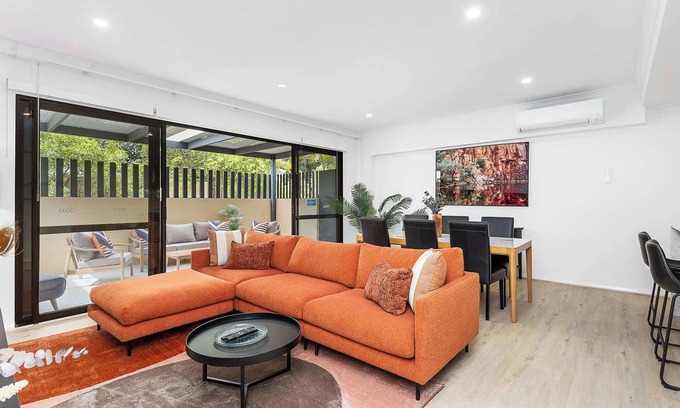 West Perth Apartment | Renovated Townhouse in Northbridge