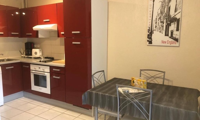 Reynes Apartment | Rent Apartment Amélie-les-Bains-Palalda 2 people 50m des Termes