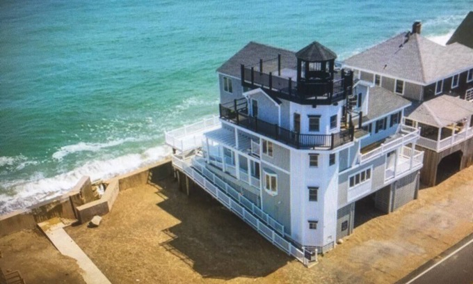 Scituate Cabin | Rent entire exquisite former Inn & former Bed & Breakfast with 5 Beds & 6 Baths