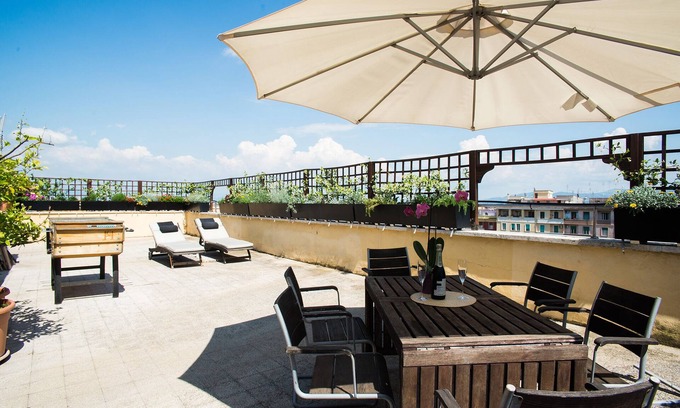 San Giovanni Apartment | Rent holiday home Penthouse Panoramic terrace, historic center Rome