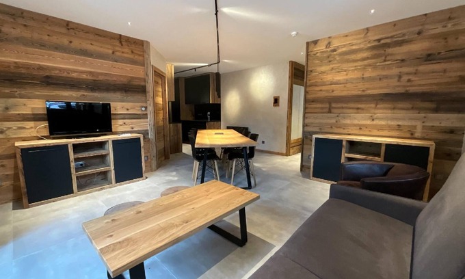 Rochesson House | Rental of 12 gîtes and 1 chalet that can accommodate 2 to 10 people.