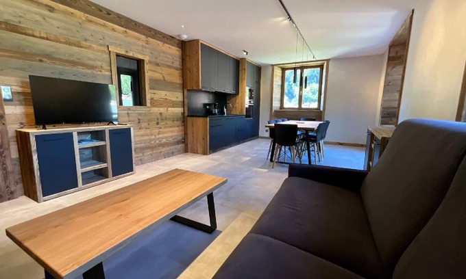 Rochesson House | Rental of 12 gîtes and 1 chalet that can accommodate 2 to 10 people.