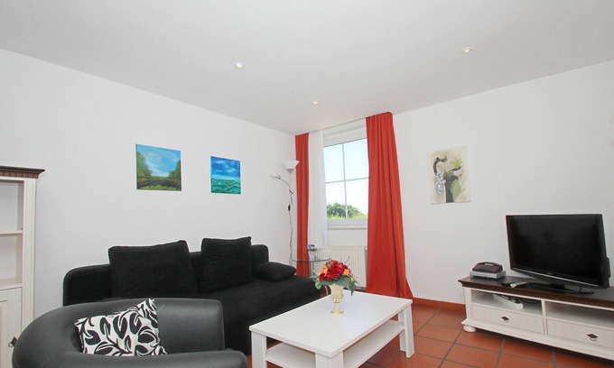 Gross Zicker Apartment | Rental-Standard-Private Bathroom-WG4