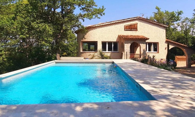 Montauroux Villa | Rental Villa, 200m², 6 bedrooms, sleeps up to 12, swimming pool, Montauroux