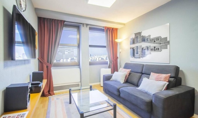 Moncloa - Arguelles Apartment | Rentalis Plaza España | Astonishing apartment next to Gran Vía