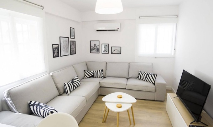 Triana Apartment | RentalSevilla Elegant and bright apartment in Triana