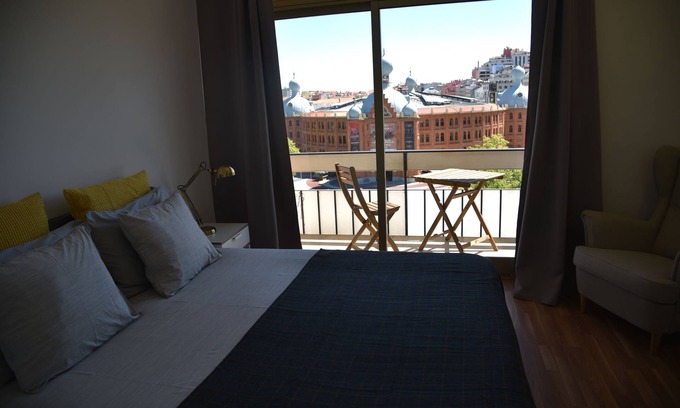 Lisbon Old Town Apartment | Republica83-Campo Pequeno Home