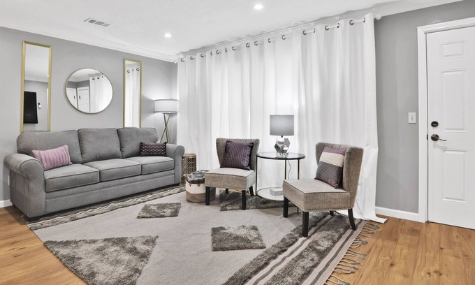 Kansas City House | 💎Reserved Parking💎Smart TVs💎W/D💎10min➡️Plaza💎