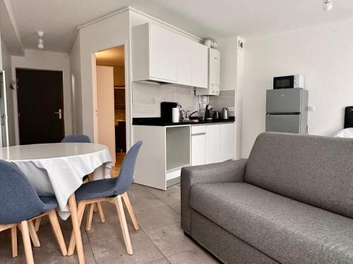 Aulnay-sous-Bois Apartment | Residence 4T - 33 Avenue Gaston Chauvin