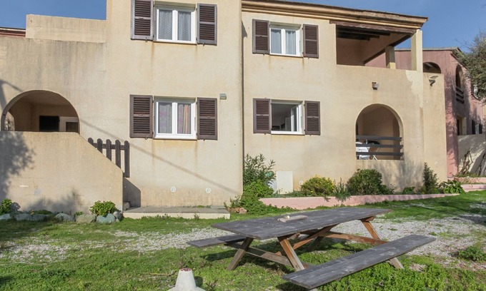Centuri Apartment | RESIDENCE ANNA MAGENTA