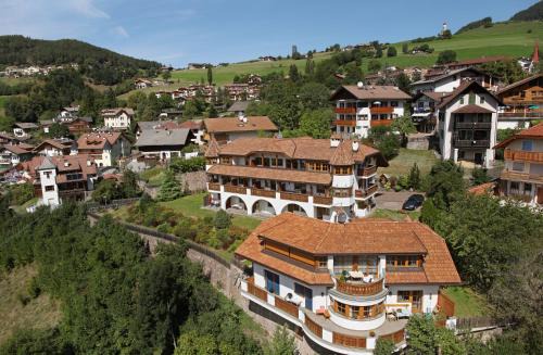 Siusi Apartment | Residence Burghof