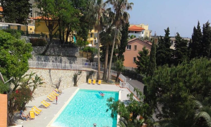 Pietra Ligure Apartment | Residence Dei Fiori Pietra Ligure Two-room Apt. 6 Pax Comfort
