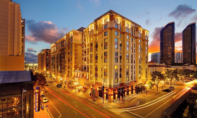 Gaslamp Quarter Hotel | Residence Inn by Marriott San Diego Downtown/Gaslamp Quarter