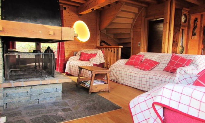 Bellentre Ski Chalet | Residence L'ETERLOU - Chalets for 10 People