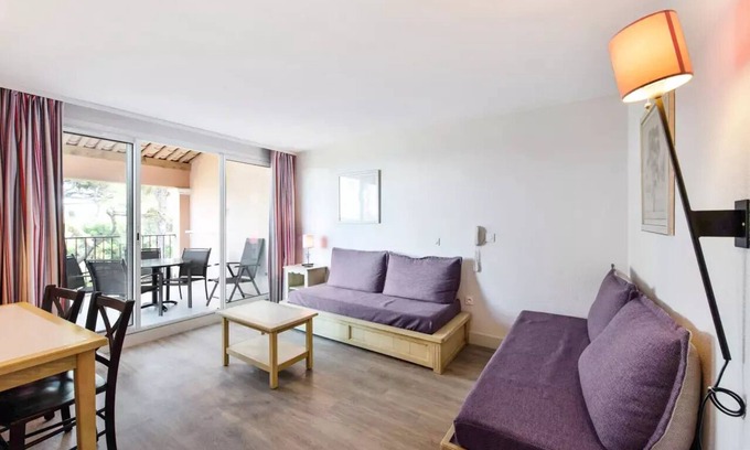 Giens Apartment | Residence La Pinède - maeva Home - 2 room apartment for 5 people Selection