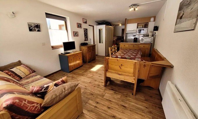 Bessans Apartment | Residence Le Soliet Ii - 2 Rooms for 6 Persons