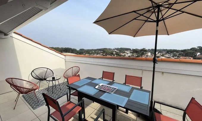 Lacanau-Ocean Apartment | Residence Les Embruns - New apartment near amenities for 6 people with parking