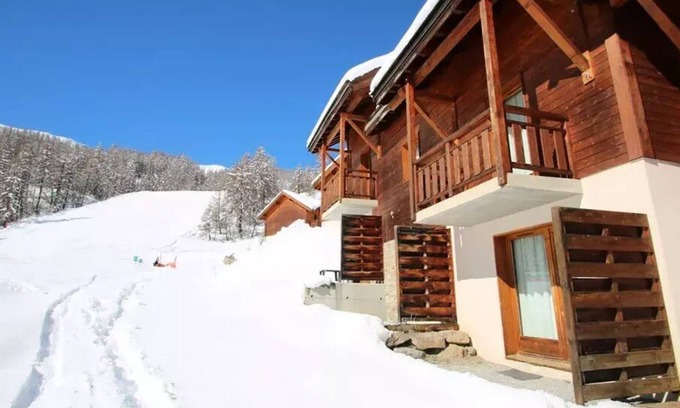Puy-Saint-Vincent Ski Chalet | Residence Parc Aux Etoiles - CH12PAE - DUPLEX CHALET 2 CHAMBRES, BORD DE PISTE