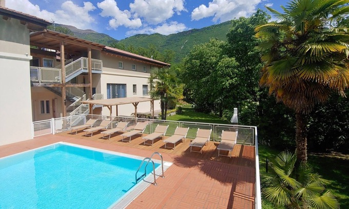 Arco House | Residence Pratosaiano Red