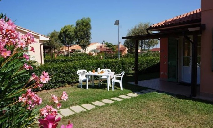 Vada House | Residence Rosa dei Venti Bungalow Mezzogiorno for 4 persons