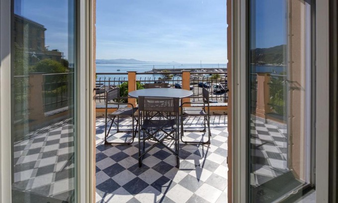 Arenzano Apartment | Residence Via Di Francia