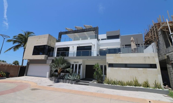 Cerritos House | RESIDENCIAL COMPLEX PLAYA BRUJAS