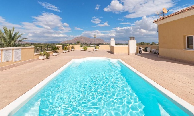 Jacarilla Apartment | Residential jardín del pintor - la casa amarilla