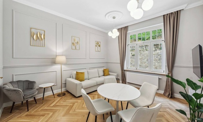 Bad Schandau Apartment | Residenz Hugo - Deluxe Two Bedroom Apartment