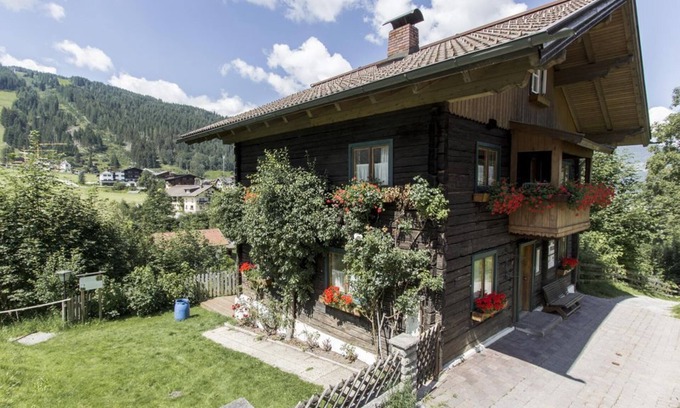 Flachau House | RESL Resort - Chalet Schneiderhäusl - Holiday home (8-14 persons/6 bedrooms)