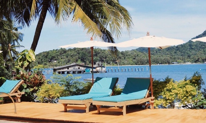 Bang Bao Bay Hotel | Resolution Resort