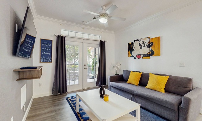 Four Corners Condo | Resort condo with heated pool, gym, BBQ area, patio, W/D, children's pool, AC