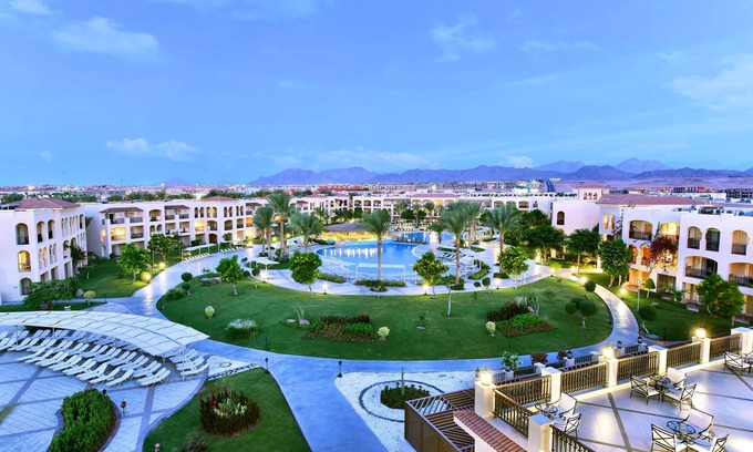 Sharm El Sheikh Hotel | Resort-Style Family Vacation: Three Rooms, Spa, Games, Pool Bar & Beach Access