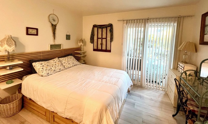 South Redondo Condo | Resort Living-Ocean View-Steps From The Sand!