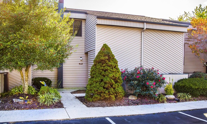 Fairfield Glade Condo | 🌄Resort Vacations at Fairfield Glade TN Gorgeous Lake Front Two Bedroom Condo