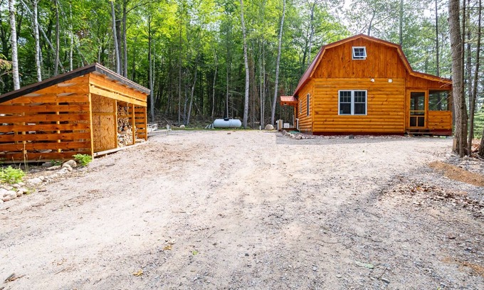Rhinelander Cabin | Rest on Silver Lake - The Bella : Cozy couples retreat!