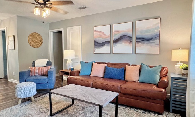 Valdosta House | Restful Retreat! 4 Beds, Sleeps 6, Close to VSU & Wild Adventures