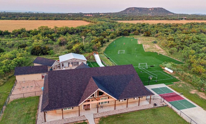 Tuscola House | Retreat Abilene | A Retreat DFW Experience