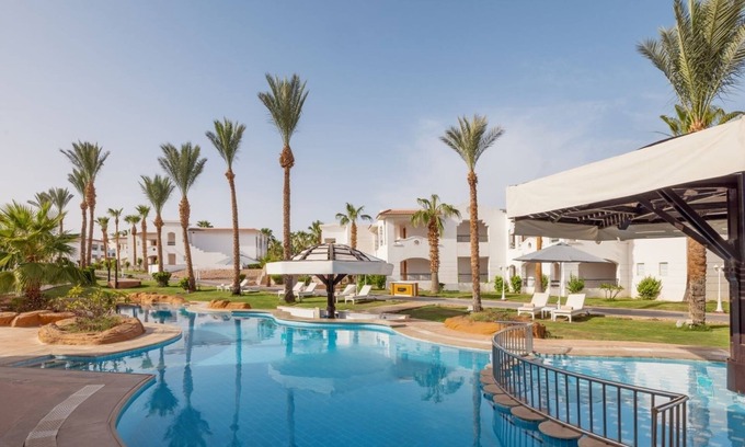 Sharm El Sheikh Resort | Retreat Near Naama Bay – Quick Access l 4 Spacious Rooms, Waterpark & Spa