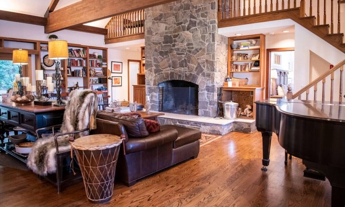 Ludlow House | Retreat to this peaceful location and enjoy the private hot tub