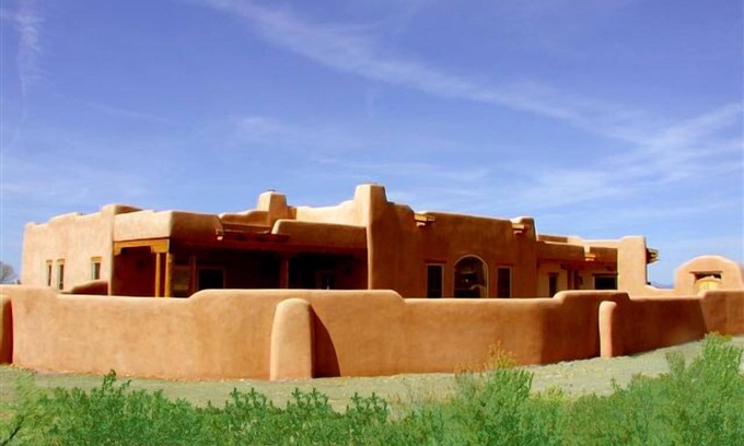 El Prado House | Retreat with Sweeping Mountain & Sunset Mesa Views -Private Hot Tub