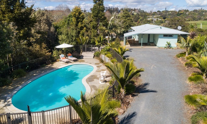 Kerikeri House | RETRO RIVER RETREAT - KERIKERI HOLIDAY HOME, with pool in Kerikeri