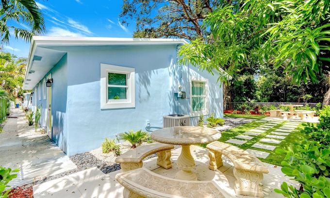 Little Ranches Apartment | Revive: Trendy design & Near Beach