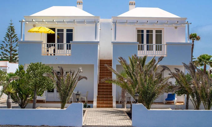 Charco del Palo Apartment | REYES Natur - Quiet apartment with mountain views