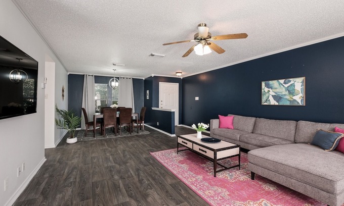 North San Antonio - SAT House | RF | Family Friendly Neighbor! Entire 3BR & 2B