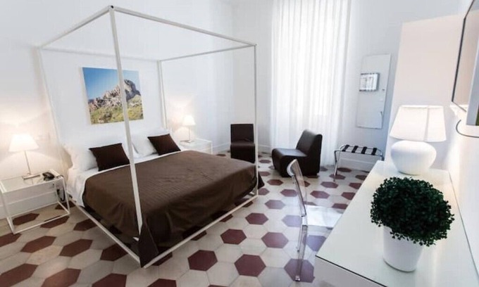 Reggio Calabria Bed & Breakfast | Rhegion B&B - Room with private bathroom