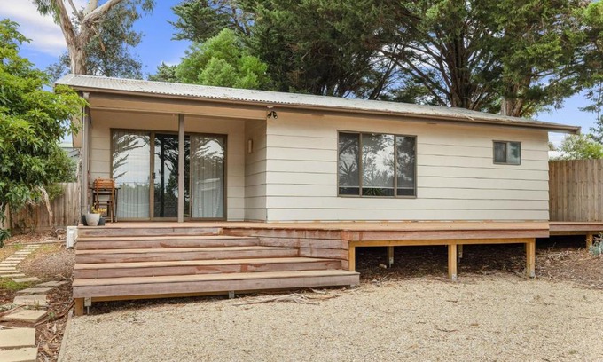 Rhyll House | Rhyll Rendezvous