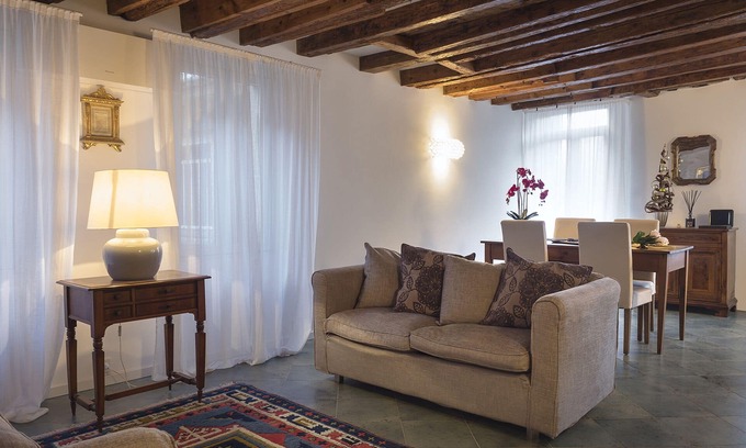 San Polo Apartment | Rialto-SanPolo Boutique Apartment