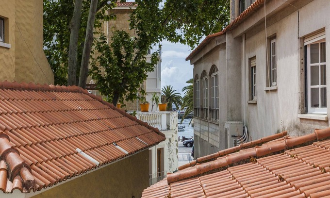 Cascais Apartment | Ribeira Beach Apartment in Cascais