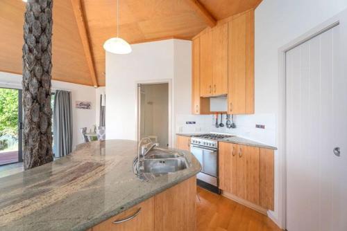 Coromandel Forest Park House | Ridge Valley View